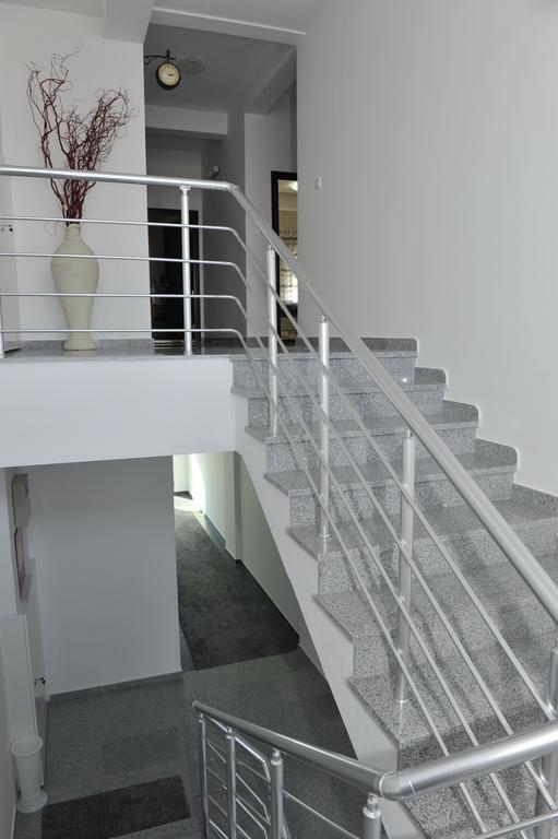 Apartment Jovana Nikšić Екстериор снимка