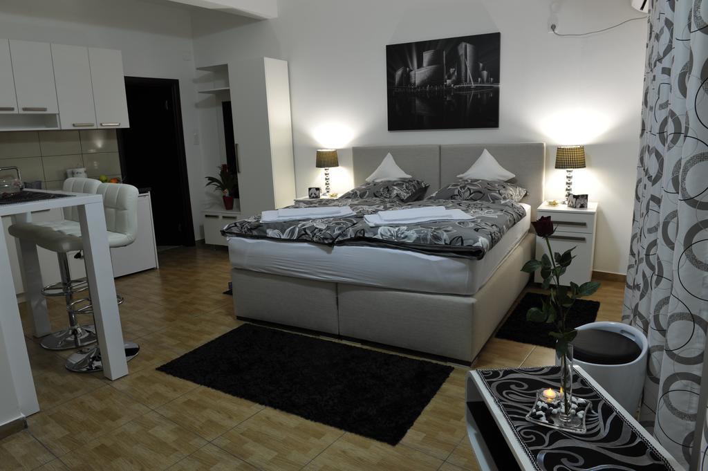 Apartment Jovana Nikšić Стая снимка